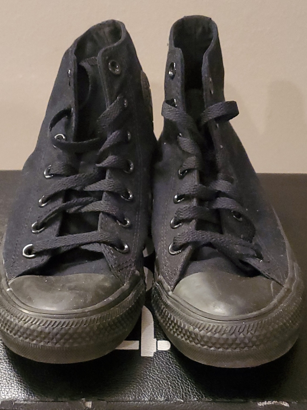 Women's Black High-Top Converse Canvas Sneakers - Classic Lace-Up Casual Shoes